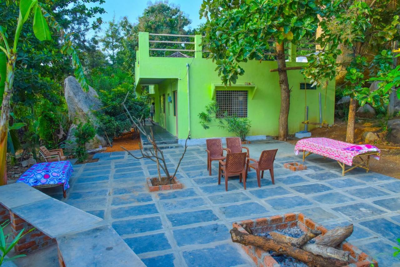 Gopi Plantation Homestay Hampi Ngoại thất bức ảnh